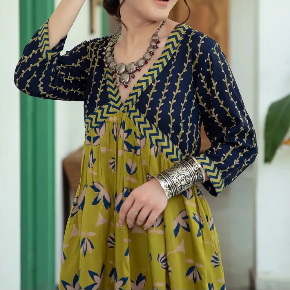 Aaryahi Printed Boho Floral Dress